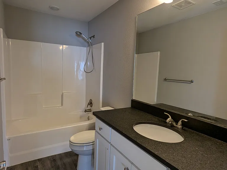 3713 Linwood St — Photo 12