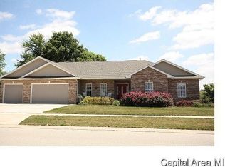 600 Heathrow Ln, Rochester, IL 62563