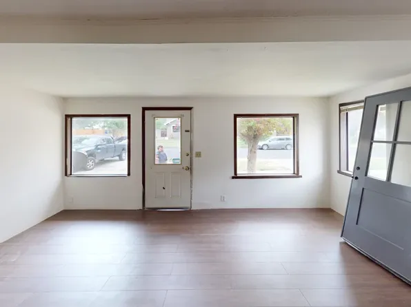 1013 9th Ave #1, Lewiston, ID 83501