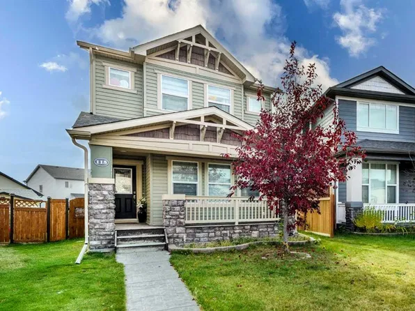 115 NW Skyview Springs Gdns NE, Calgary, AB T3N 0B4