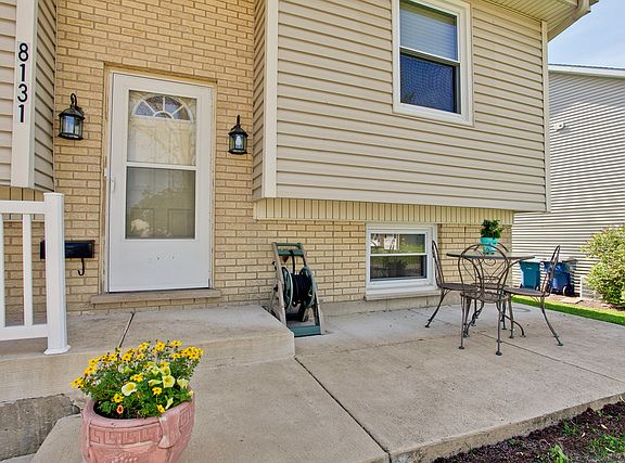 2nd image of 8131 Northway Dr