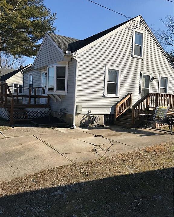 2nd image of 365 Lake St