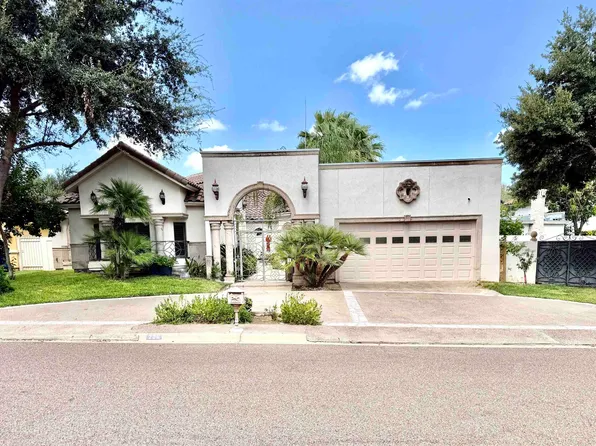 206 Chateau La Fitte Ct, Laredo, TX 78041
