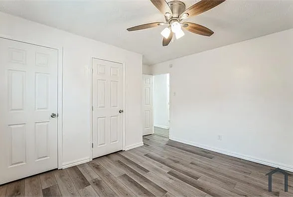 872 Valencia Ave — Photo 6