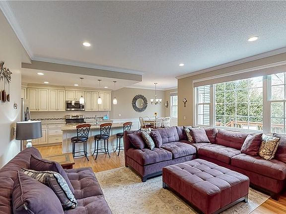 3rd image of 32 Bridlewood Ln #11A