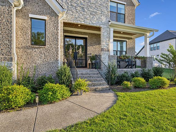 3rd image of 4684 Majestic Meadows Dr