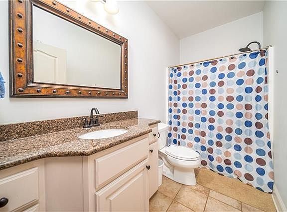 3rd image of 135 Shady Crest Ave