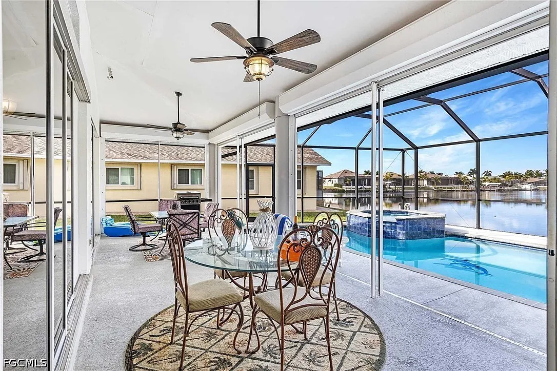3 bed, 2.0 bath, 2211 sqft, $6,465 — Photo 2