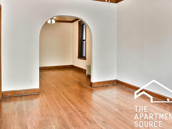 2nd image of 2217 N Hoyne Ave