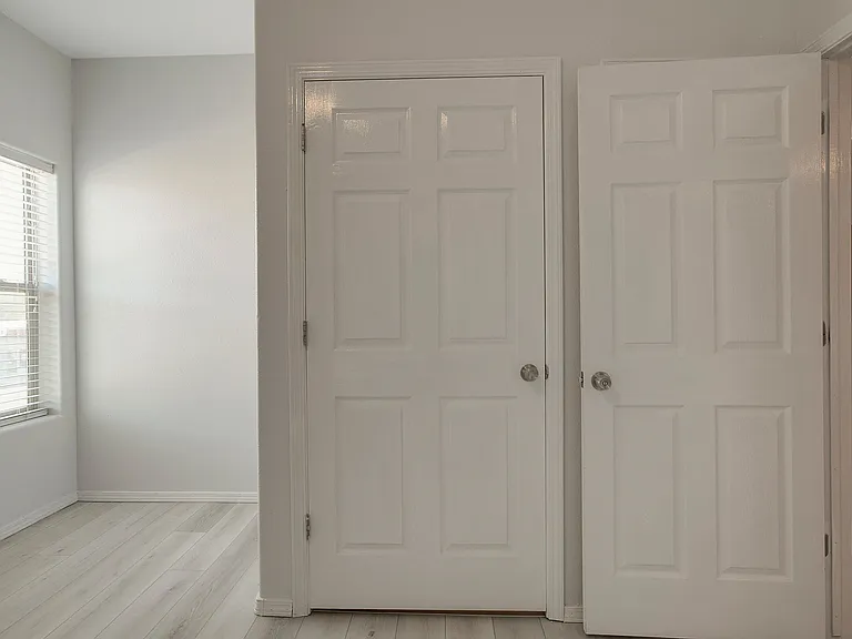 214, 314, 414 Have same floorplan, fixtures and finishes. (ceiling light fixtures sometimes vary slightly)