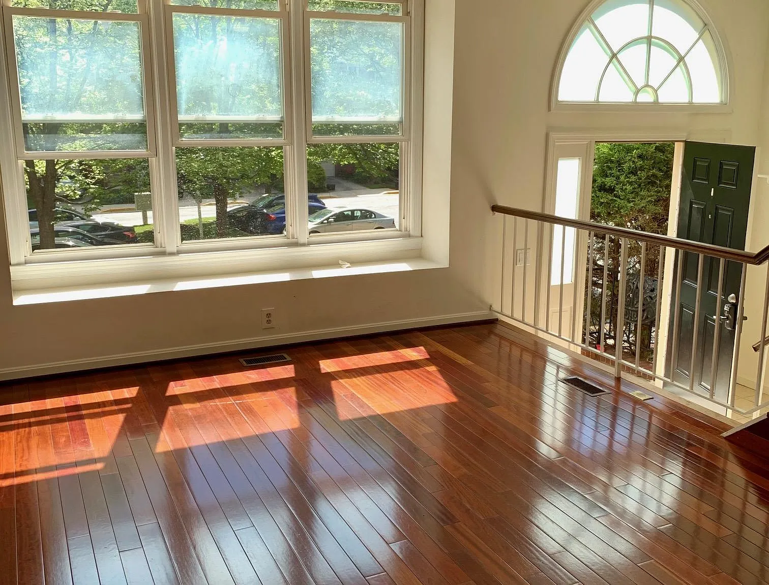 3 bed, 2.5 bath, 1480 sqft, $3,200 — Photo 4