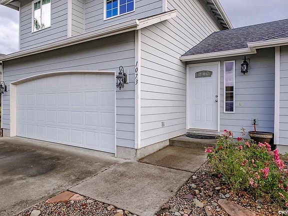 5th image of 1073 Cherry Blossom Ln