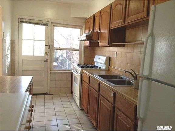 4th image of 21012 53rd Ave