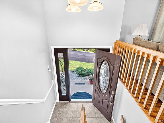 5th image of 4 Rockridge Drive