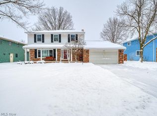 13636 Indian Creek Dr, Middleburg Heights, OH 44130