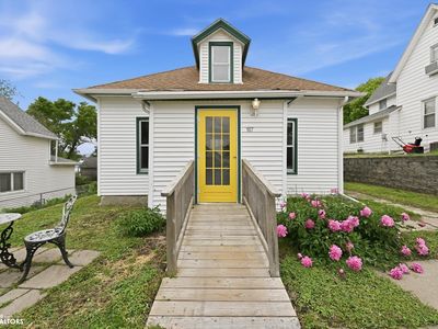 107 2nd Ave, Earling, IA, 51530