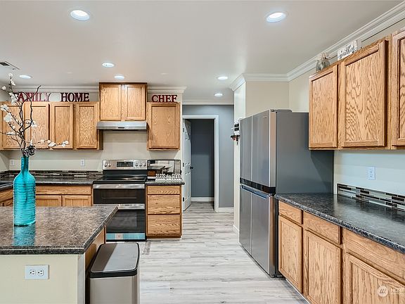 5th image of 7013 179th Street Ct E