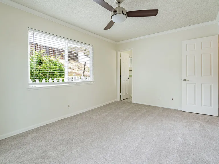 6894 N Auburn Cir — Photo 22