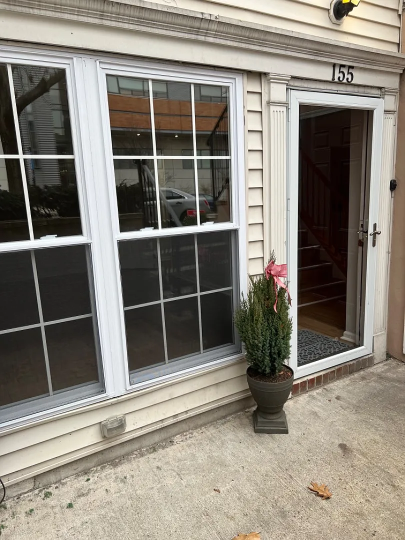 155 West Market Street - 1G1X — Photo 1