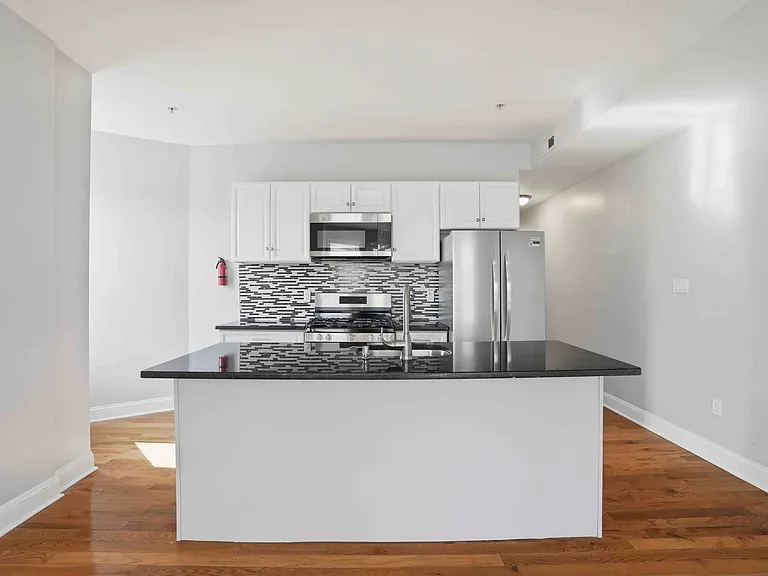 859 E Church Ln #3 — Photo 13