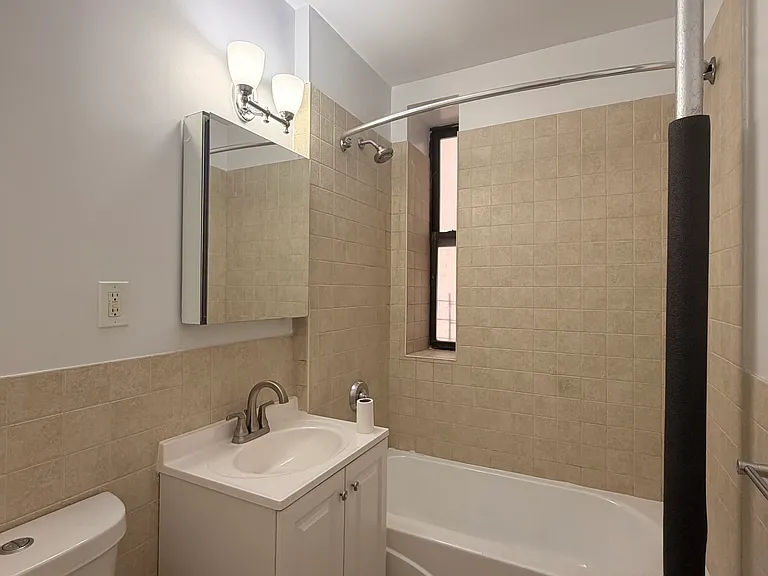 11 W 123rd St #B — Photo 6