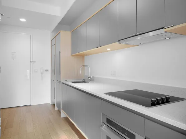 10 City Point image 5 of 26