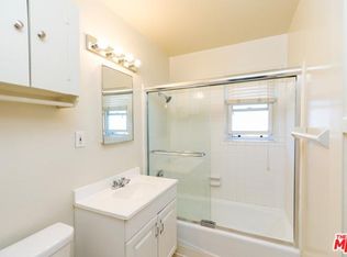8416 Wiley Post Ave, Los Angeles, CA 90045