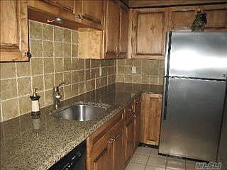 1st image of 6 Sheila Ct