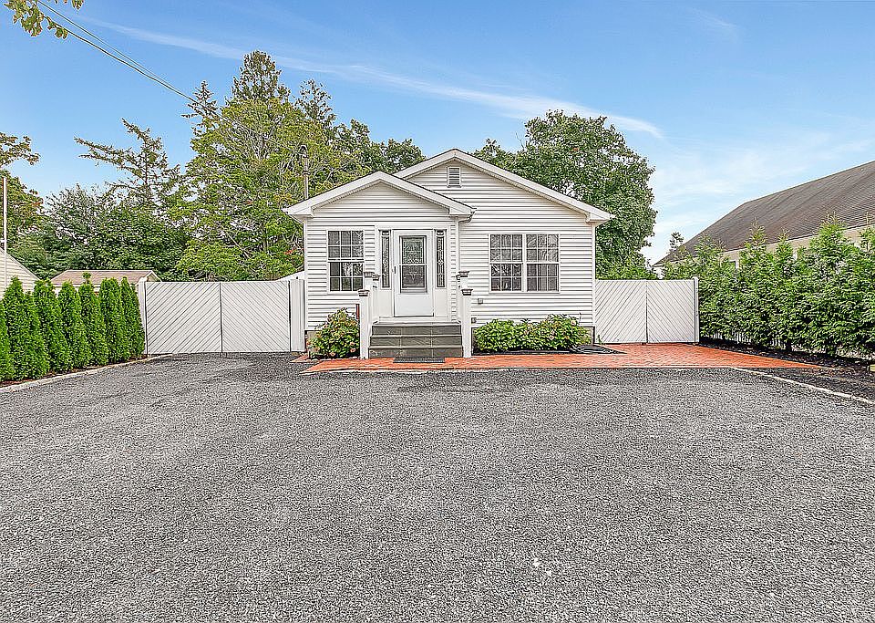 627 Northville Tpke, Riverhead, NY 11901 Zillow