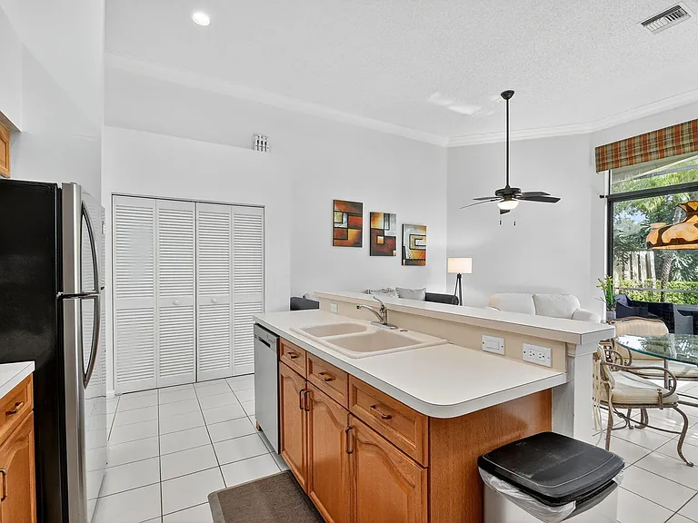 4553 Barclay Fair Way — Photo 16
