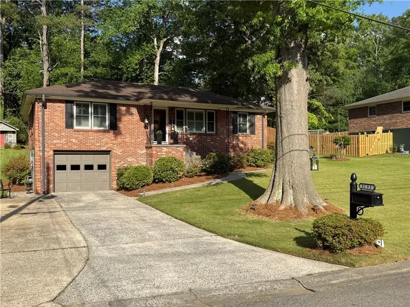 3195 Woodview Dr SE, Smyrna, GA 30082