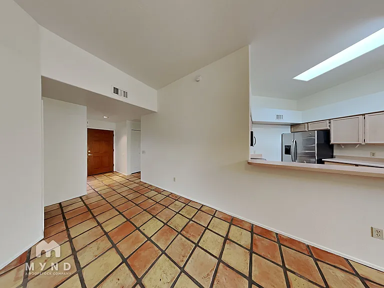 1293 W Crystalline Way — Photo 3