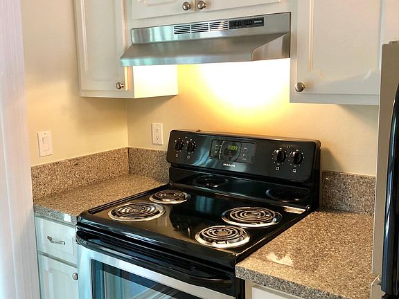 4th image of 357 Richfield Dr APT 4