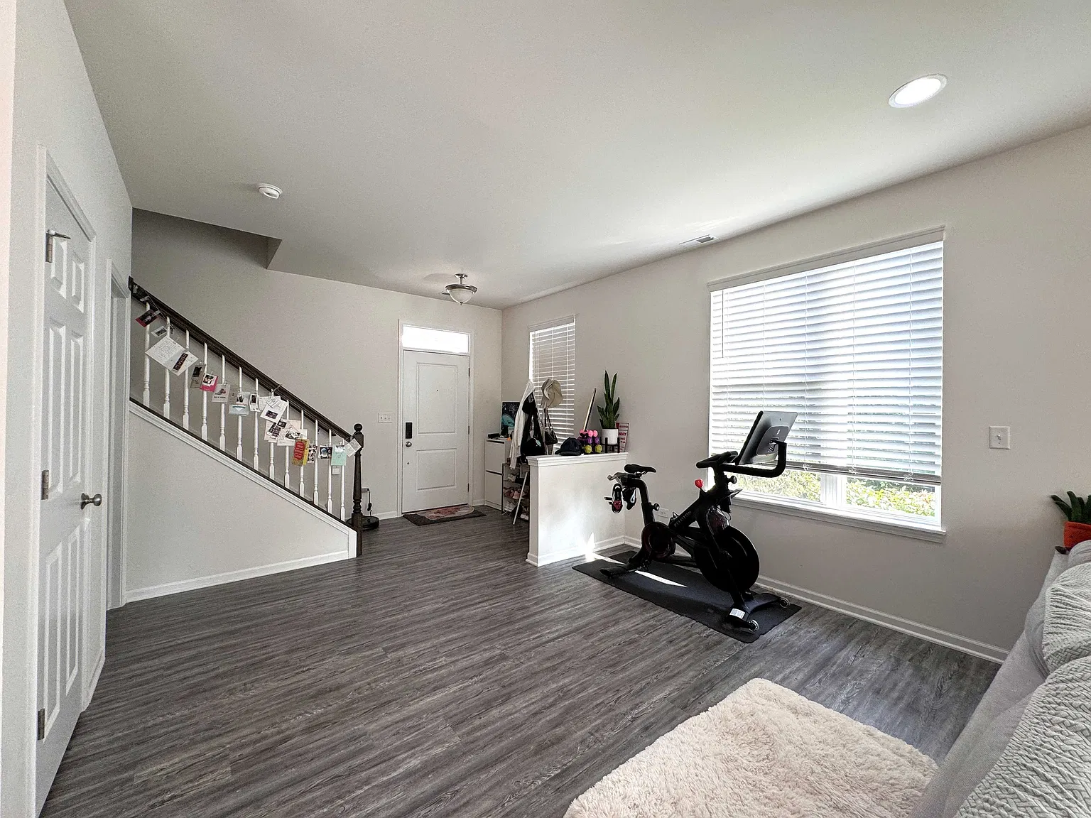 3 bed, 2.5 bath, 2064 sqft, $2,900 — Photo 3