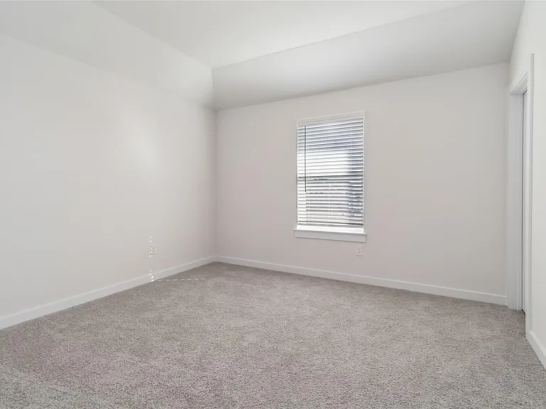 217 Snowbell St — Photo 27