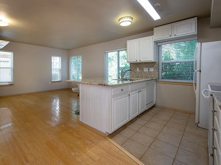 5551 Lakemont Blvd SE #1101 — Photo 10