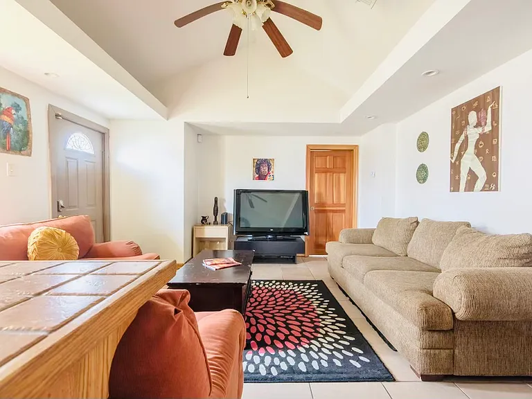 4329 Pauger St — Photo 3