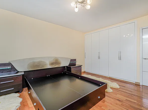 2546 East 13th Street image 16 of 29