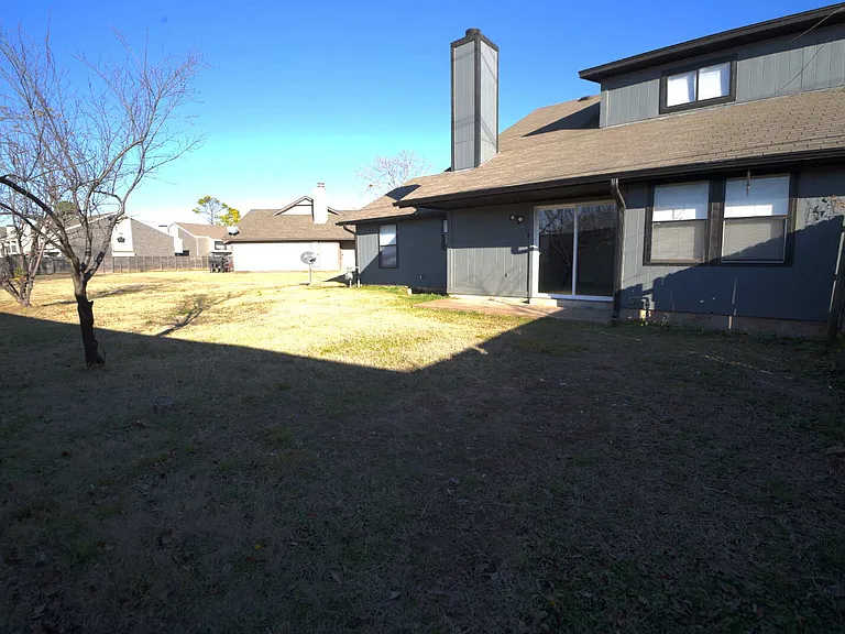 1514 E 73rd Pl — Photo 20