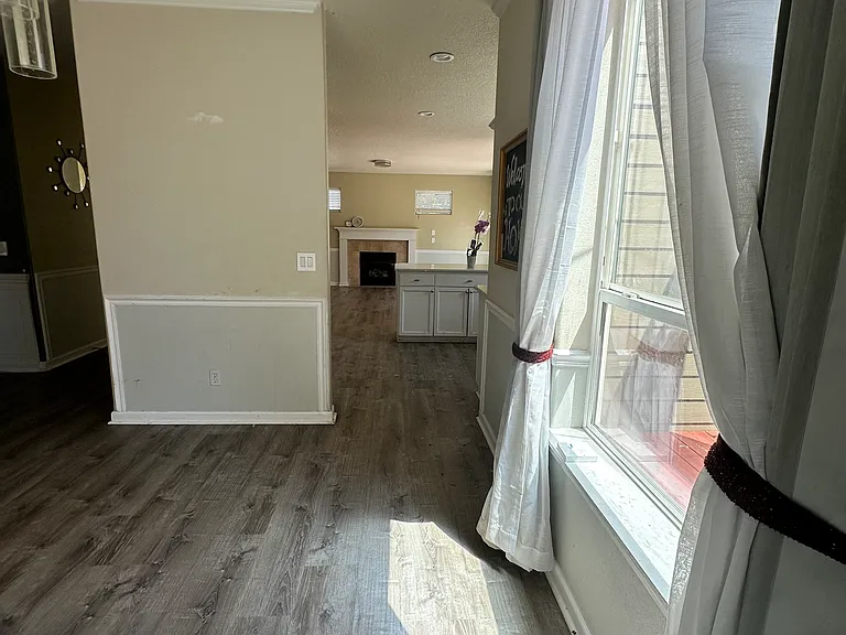 22196 SW Dewey Dr — Photo 8