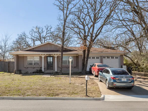 1216 Berkeley St, College Station, TX 77840