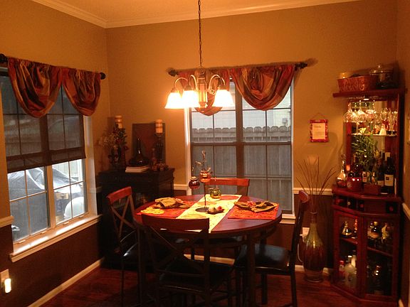 Eat In Kitchen
