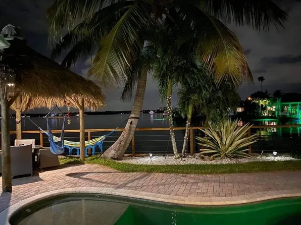 16029 Redington Dr, Redington Beach, FL 33708