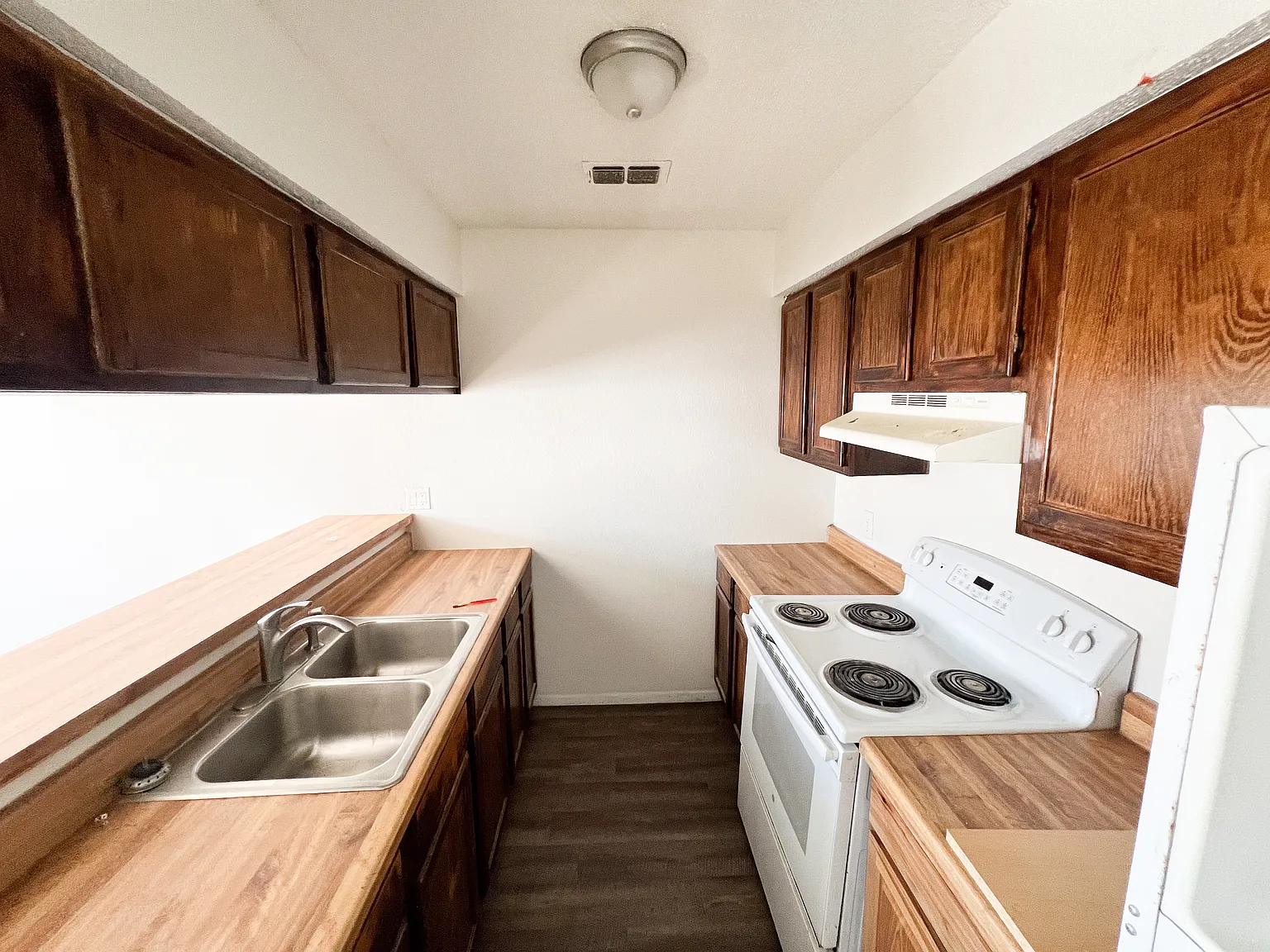 900 Scurry Street — Photo 3