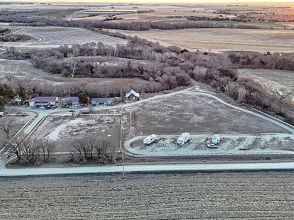 3rd image of 18022 M Rd