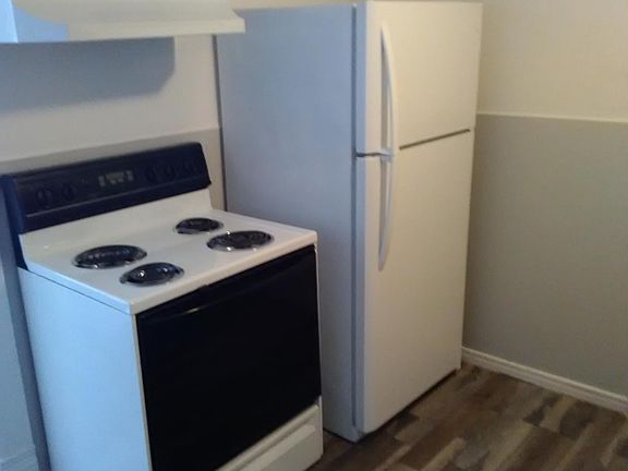 Kitchen - appliances included