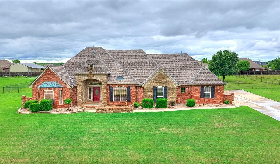 1st image of 15301 Coral Creek Ln