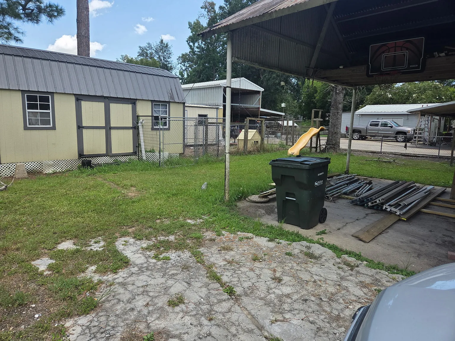 5 bed, 1600 sqft, $875 — Photo 2