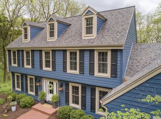 N10W31572 Phyllis Pkwy, Delafield, WI 53018