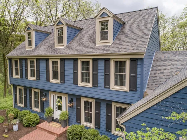 N10W31572 Phyllis PARKWAY, Delafield, WI 53018